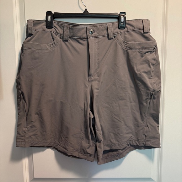 Duluth Women's Plus Flexpedition 10" Shorts Item 40443 - Picture 1 of 8